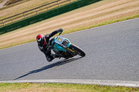 enduro-digital-images;event-digital-images;eventdigitalimages;mallory-park;mallory-park-photographs;mallory-park-trackday;mallory-park-trackday-photographs;no-limits-trackdays;peter-wileman-photography;racing-digital-images;trackday-digital-images;trackday-photos